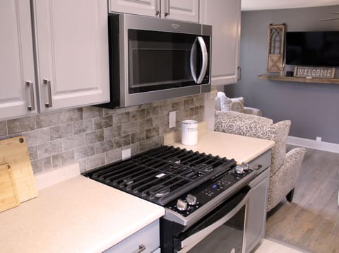 Kitchen with Stove, Microwave, Washer/Dryer, Dishwasher