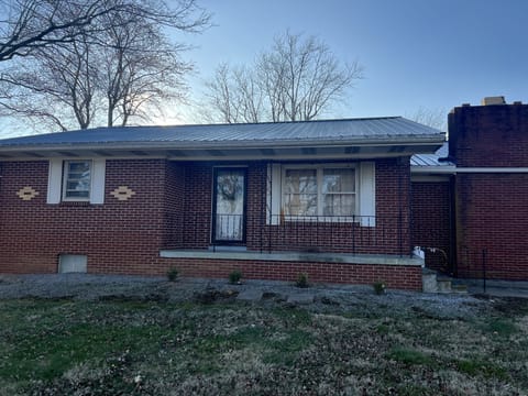 Front Home View from Highway