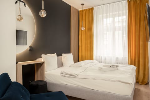 Grand Apartment | 2 bedrooms, iron/ironing board, free WiFi, bed sheets