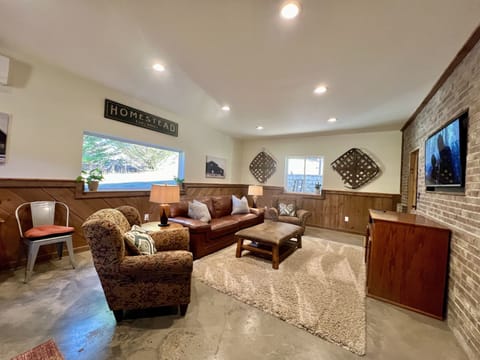 Main level living room