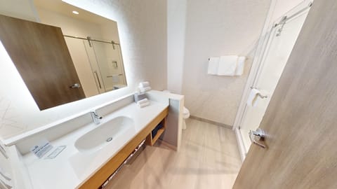 Shower, hydromassage showerhead, hair dryer, towels