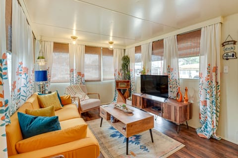 Brownwood Vacation Rental | 2BR | 1BA | 450 Sq Ft | Stairs Required