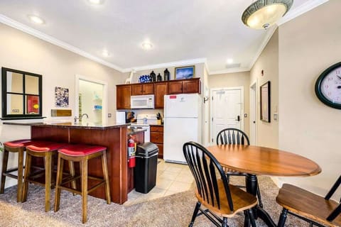 Enjoy an eat-in kitchen, perfectly situated to prepare all of your basic meals and snacks.