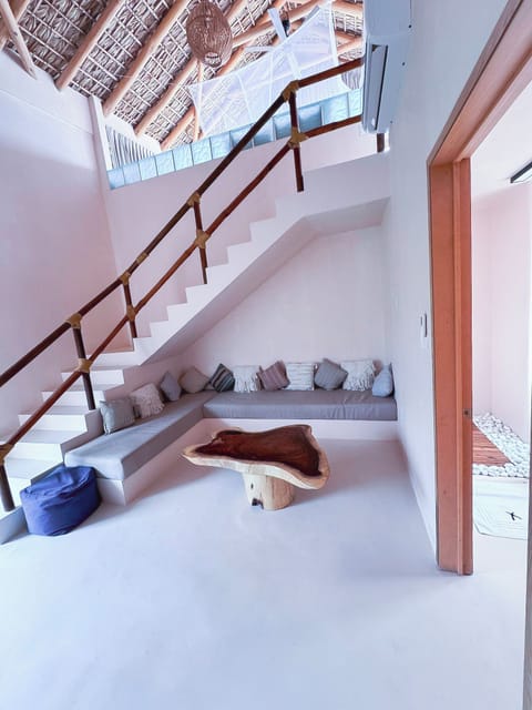 Exclusive Studio Suite, Ocean View | Living area