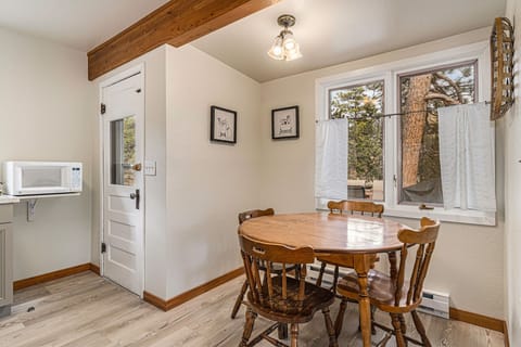 Dining area with seating for 4.