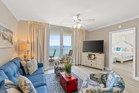 Gulf Front Living Area with Sleeper Sofa