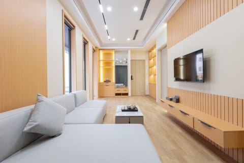 Luxury Room | Minibar, desk, soundproofing, WiFi (free)