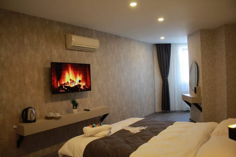 In-room safe, soundproofing, free WiFi