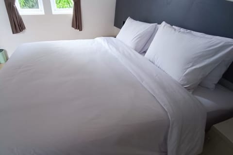 Standard Single Room | Bed sheets