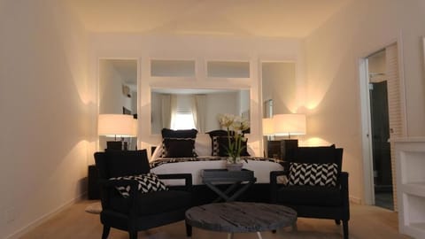 Deluxe Room | Premium bedding, down comforters, Select Comfort beds, minibar