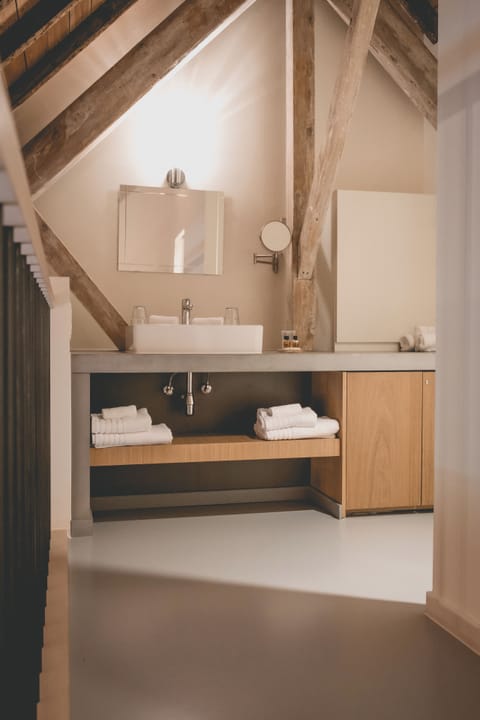 Double Room, Courtyard View | Bathroom | Bathtub, deep soaking tub, hair dryer, towels