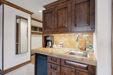 AspenMtnResidences-16A2-4754