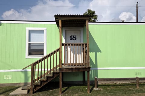 Welcome to Totally Beachin' (Cottage 15)!