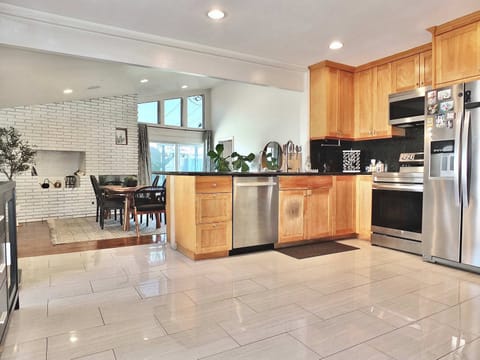House, Multiple Beds, Patio, Garden View (Bellflower Breeze) | Private kitchen | Coffee/tea maker, fridge, microwave, oven