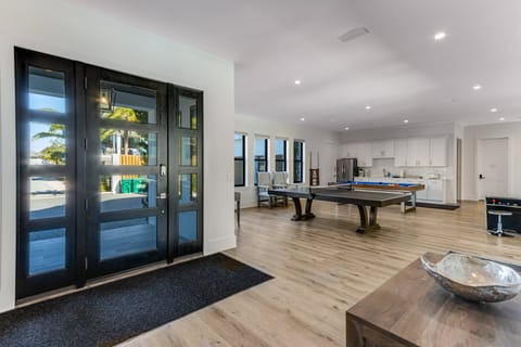 First Floor Game Room - Pool Table - Ping Pong Table - Patio Access - Kitchenette