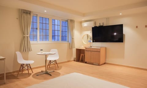 Business Double Room | Individually decorated, individually furnished, free WiFi, bed sheets
