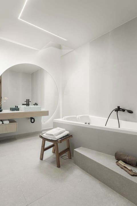 Panoramic Villa | Bathroom | Hair dryer