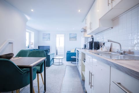 Luxury Apartment | Private kitchen | Fridge, microwave, oven, stovetop