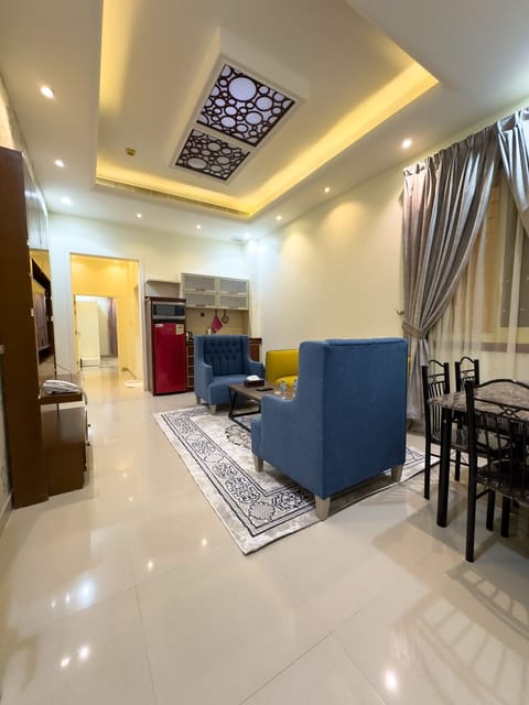 Standard Apartment | Living area | 43-inch flat-screen TV with satellite channels, TV