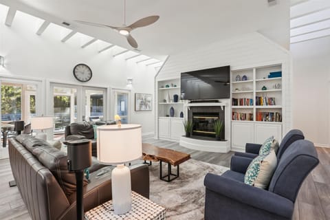 1 Deer Run Updates Sea Pines Home