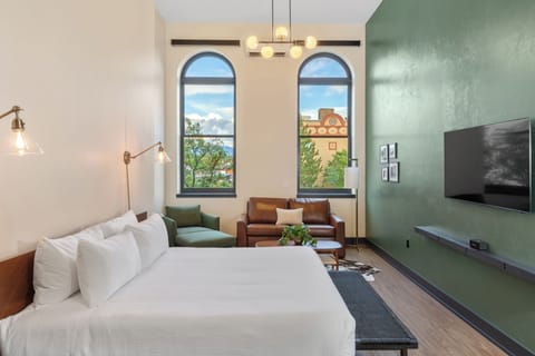 Deluxe Room, 1 King Bed with Sofa bed | Premium bedding, down comforters, free WiFi, bed sheets