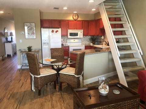Condo, 1 King Bed (8 E Two Bedroom Condo) | Private kitchen