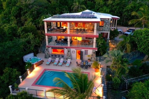 Privacy, gorgeous ocean views overlooking the harbour of Cruz Bay and the islands in Pillsbury Sound. Amazing 14 x 21 pool with steps, sitting ledge and deep end.  Plenty of room for gatherings with friends and family or quiet time.