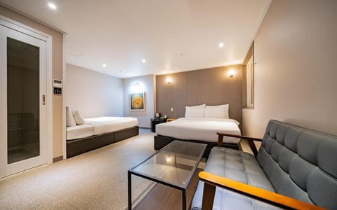 Royal Twin Room | Individually decorated, free WiFi