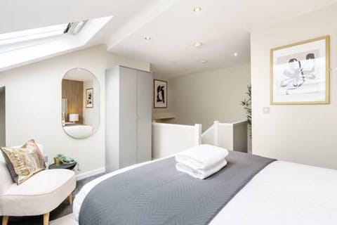 Apartment | 2 bedrooms, iron/ironing board, Internet