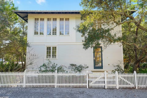 WELCOME TO BLOOMSBURY IN SEASIDE, FL!