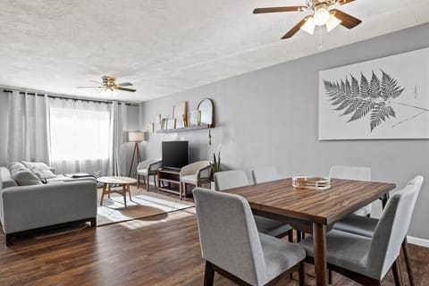 Bright and cozy open concept