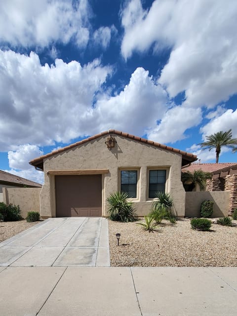 Casita  Driveway /Parking 