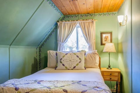 Bedroom with Double Bed