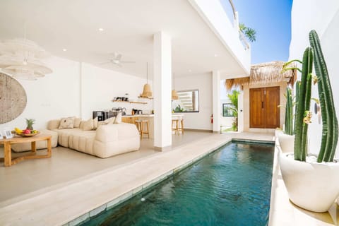 Basic Villa | Pool | Outdoor pool