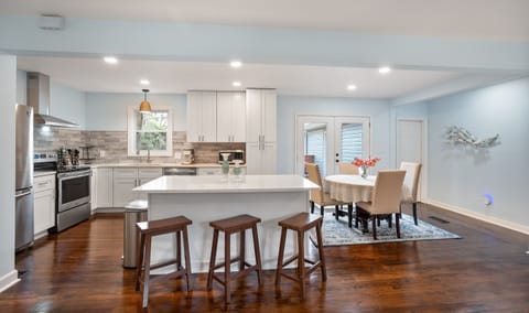 Open seating for meals. 