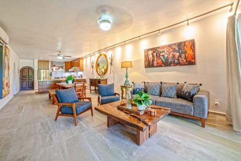 Condo - Image 2