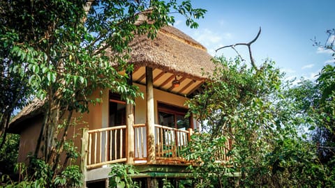 Luxury Double or Twin Room, Lake View | Laptop workspace, iron/ironing board, bed sheets