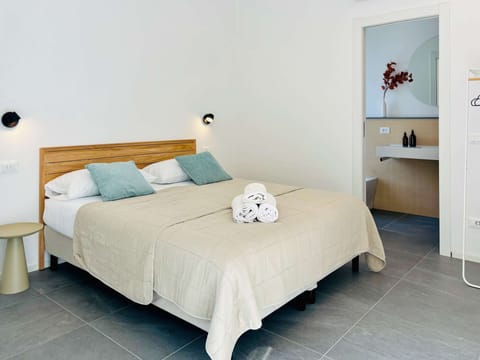 Comfort Room, Non Smoking, Garden View | Premium bedding, memory foam beds, individually decorated