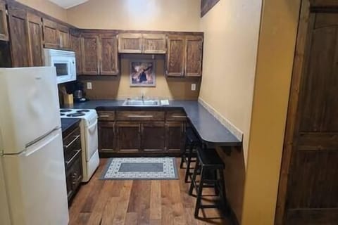 436f5cdc 0781 4cb0 a1a7 e1430879f0a6