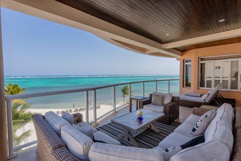Spacious and Luxurious Outdoor Living At Its Finest!! A Second Living Room. 