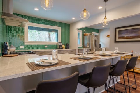 Breakfast bar seating to enjoy the cooking show 