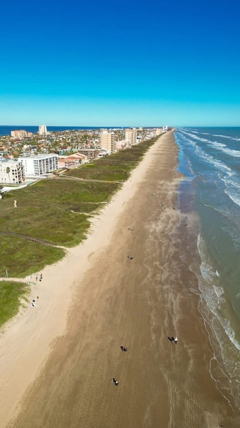 Apartment, 2 Bedrooms | Beach | Beach nearby