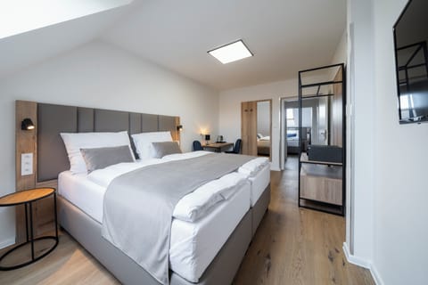 In-room safe, free WiFi
