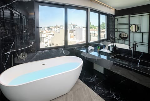 Esse Acropolis Suite with Balcony and Hot tub | Bathroom | Shower, free toiletries, hair dryer, bathrobes