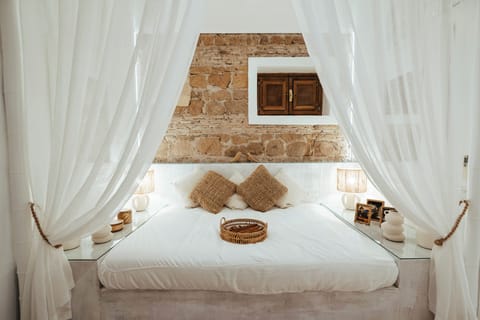 Luxury Apartment | 3 bedrooms, Egyptian cotton sheets, premium bedding, down comforters