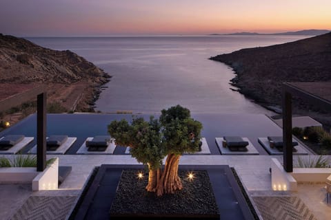 Indoor pool, seasonal outdoor pool, pool umbrellas, sun loungers