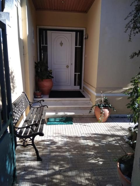 Room, 1 Bedroom, Balcony, Garden View | Property entrance