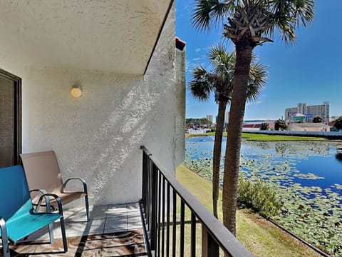 Welcome to Edgewater Villa #121