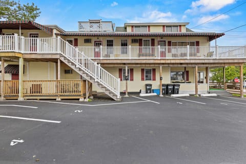 1520bay20ave20unit2032C20oob-025