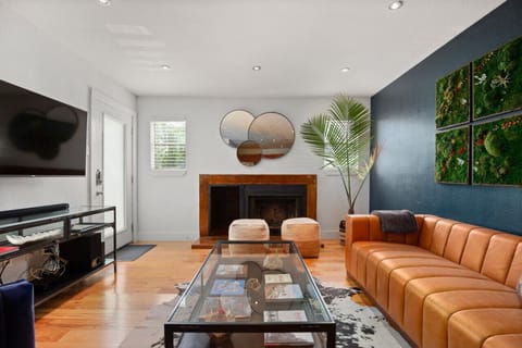 Living area with ample seating and room to entertain